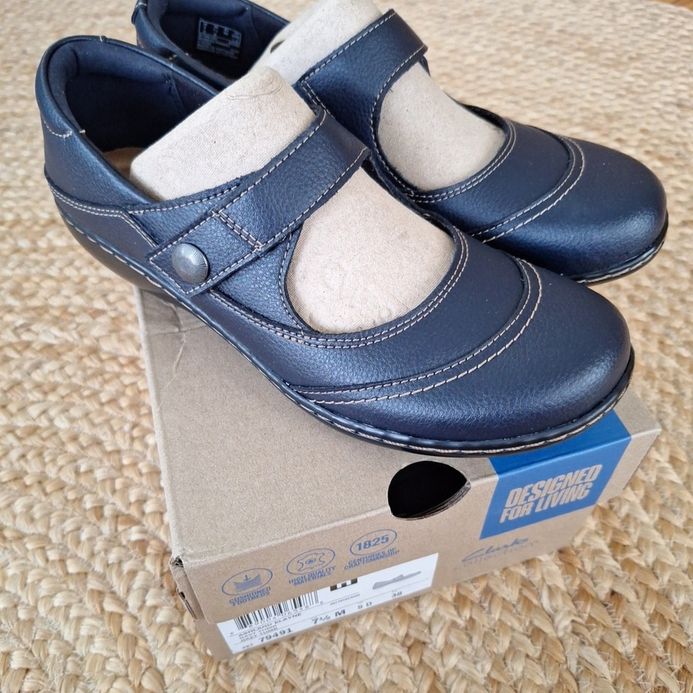 NEW Clarks Women's Ashland Elayne Mary Jane Flat Sz 7.5 M Navy Tumbled Shoes NIB